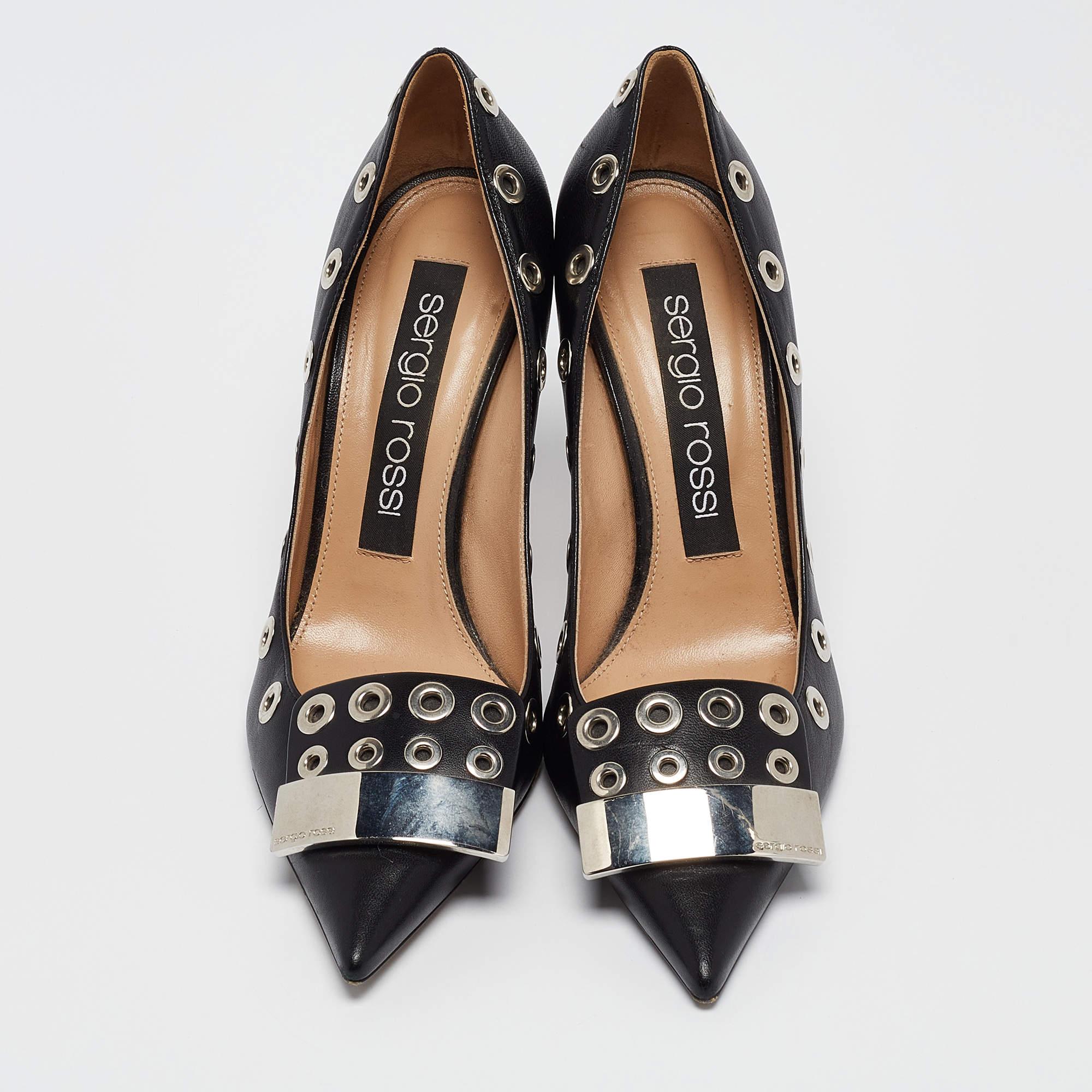 Noir Sergio Rossi - Escarpins en cuir noir avec œillets - Taille 37,5 en vente