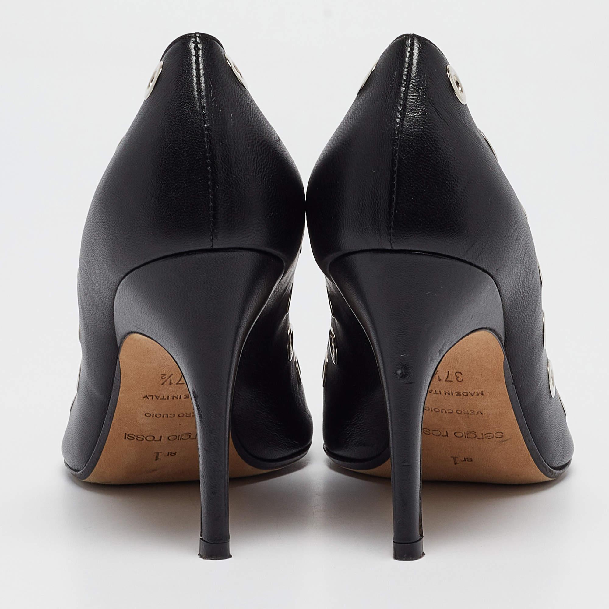 Sergio Rossi - Escarpins en cuir noir avec œillets - Taille 37,5 Pour femmes en vente