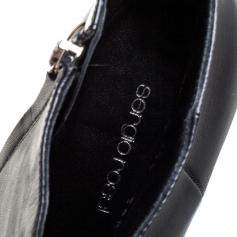 Sergio Rossi Black Leather Pointed Toe Ankle Booties Size 39.5 For Sale 2