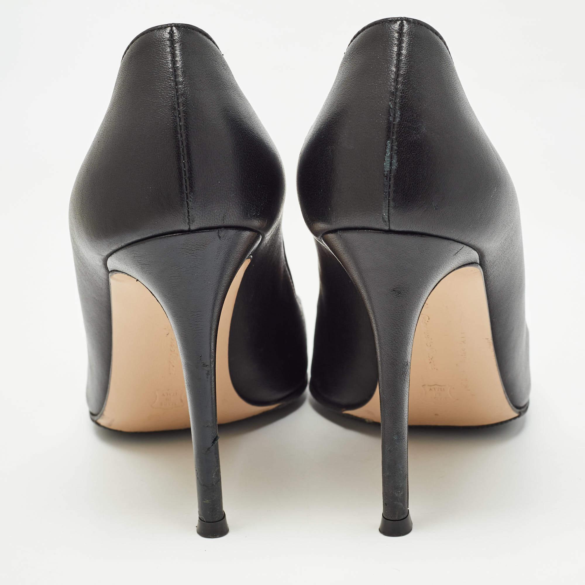 Sergio Rossi Black Leather Pointed Toe Pumps Size 37 For Sale 1
