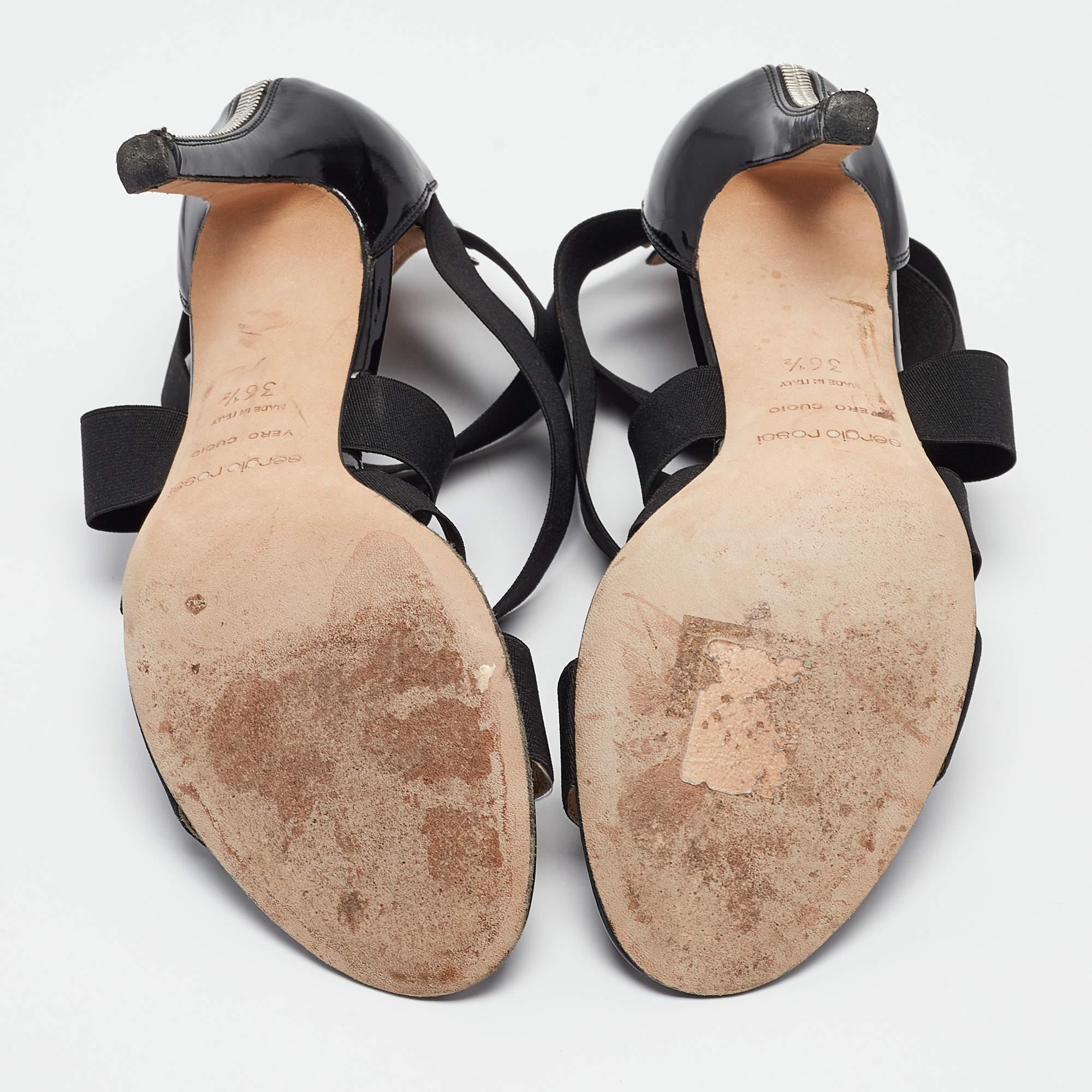 Sergio Rossi Sandales à lanières en tissu et vernis noir Taille 36.5 en vente 1