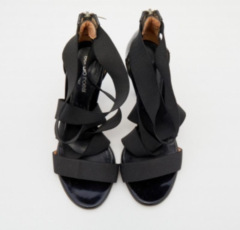 Noir Sergio Rossi Sandales à lanières élastiques et en cuir verni noir Taille 36 en vente