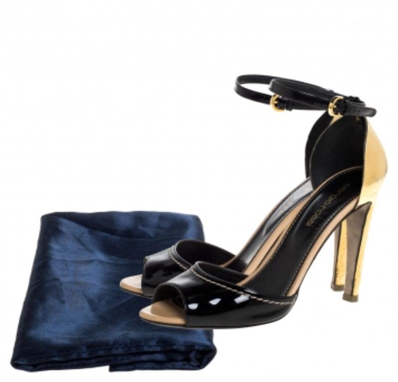 Noir Sergio Rossi Sandales à talons métalliques en cuir verni noir Taille 36 en vente
