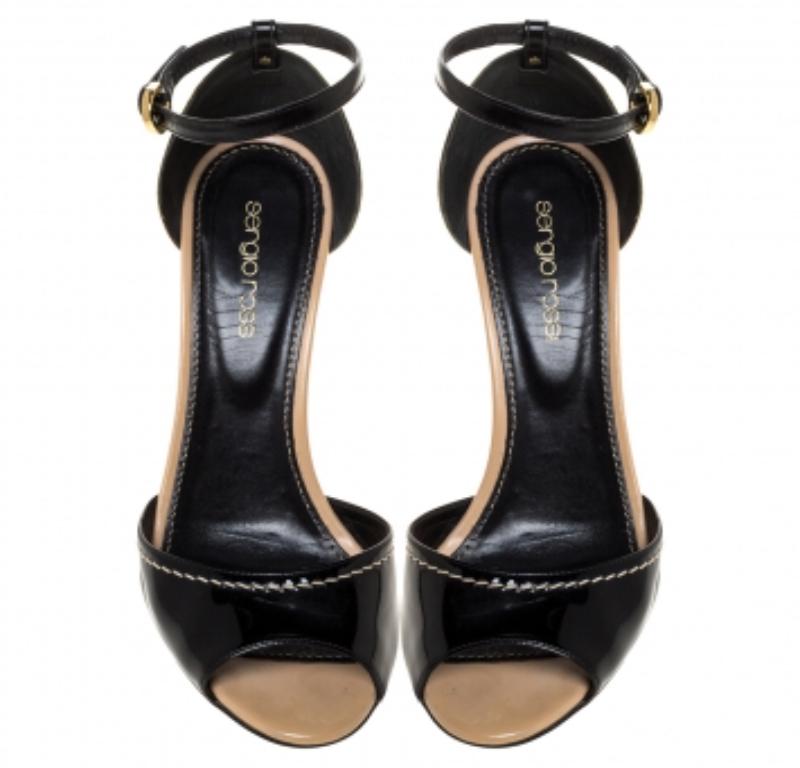 Sergio Rossi Sandales à talons métalliques en cuir verni noir Taille 36 en vente 1