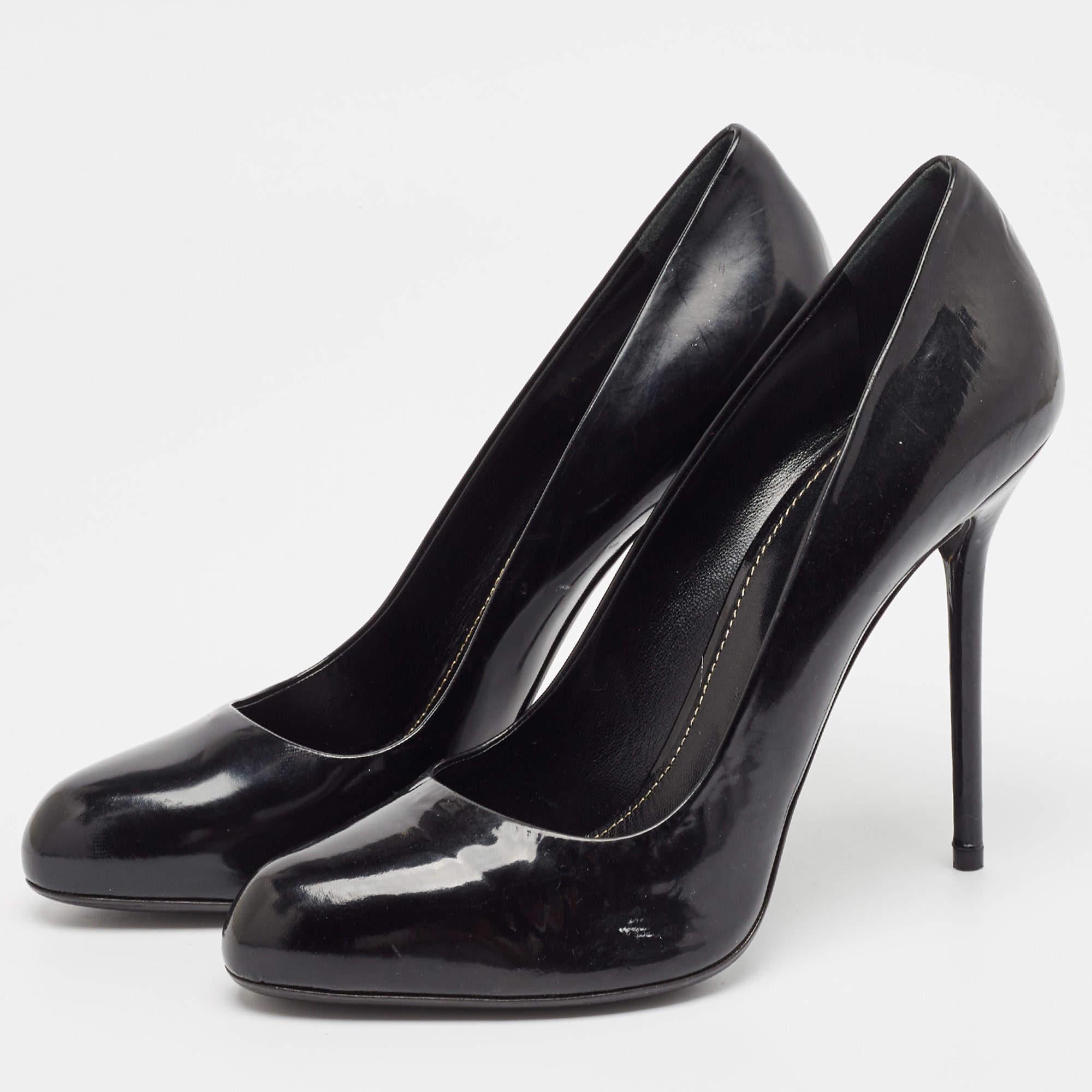 Make a chic style statement with these designer pumps. They showcase sturdy heels and durable soles perfect for your fashionable outings