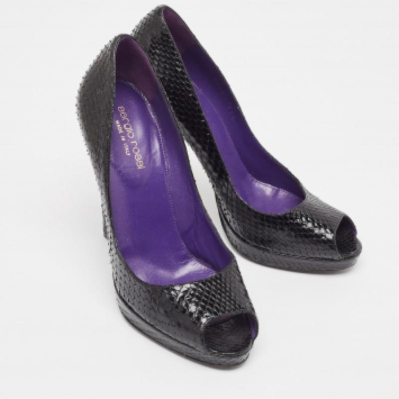 Noir Sergio Rossi - Escarpins Peep Toe en python noir - Taille 37,5 en vente