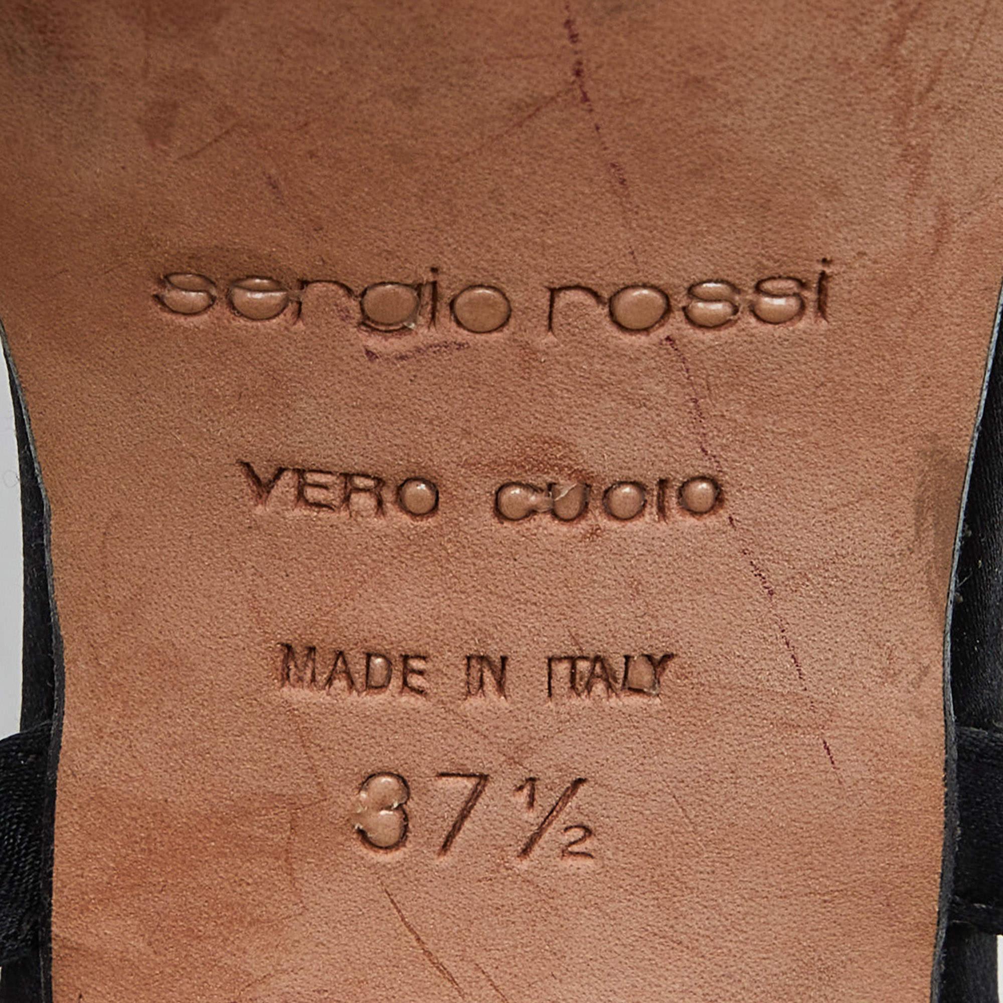Sergio Rossi Schwarze Sandalen aus Satin mit Kristallverzierung und Knöchelriemen Größe 37,5 im Angebot 4
