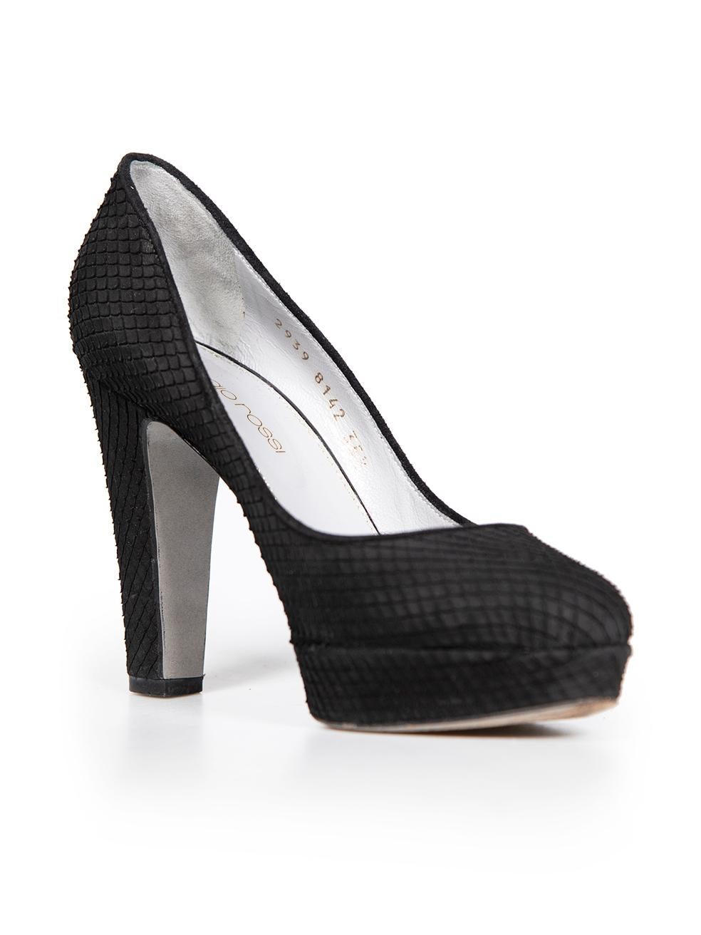 L'ÉTAT est très bon. L'usure minimale des chaussures est évidente. Usure minimale des semelles sur cet article de revente d'occasion Sergio Rossi.



Détails


Noir

Peau de serpent

Pompes

Bout en amande

Plate-forme

Talons hauts





Fabriqué en