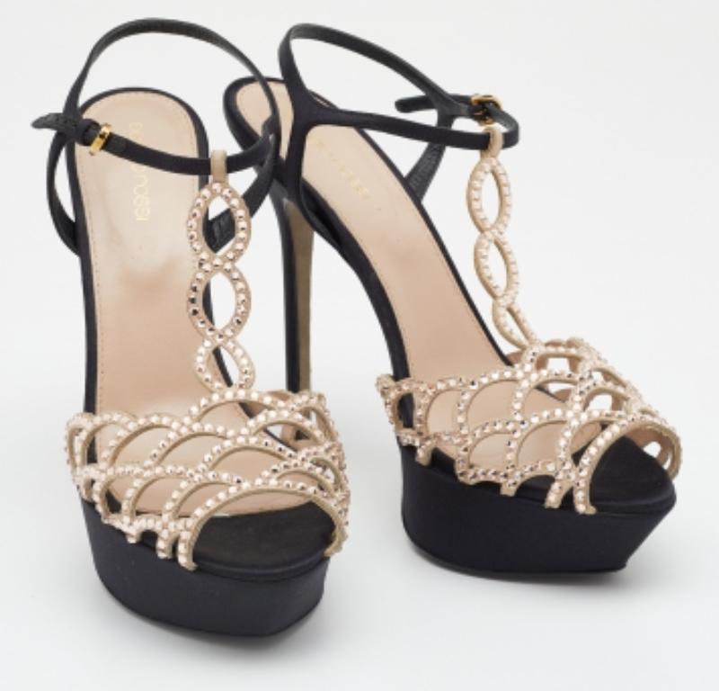 De las mujeres Sergio Rossi Sandalias de plataforma festoneadas con tiras de cristal, negras y de ante, talla 40 en venta