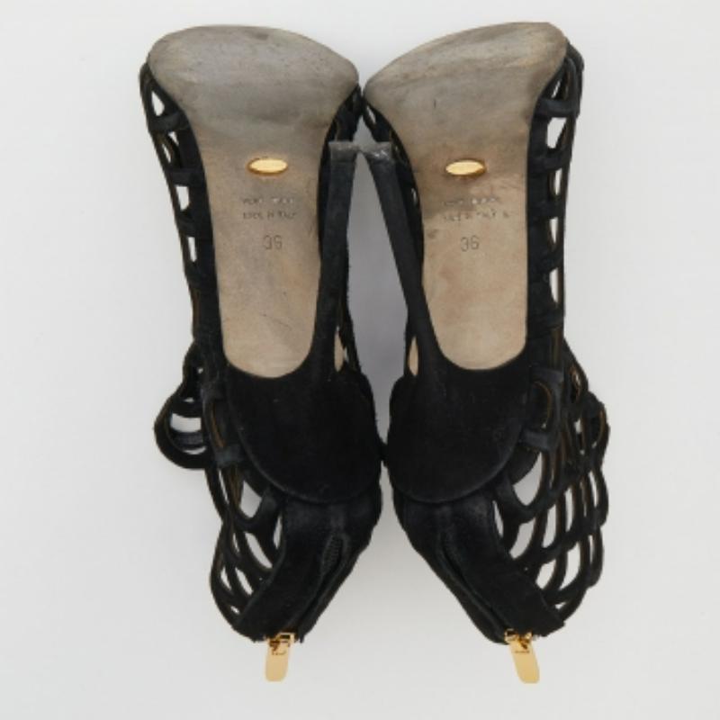 Sergio Rossi - Bottines en daim noir à bout ouvert Taille 36 en vente 2