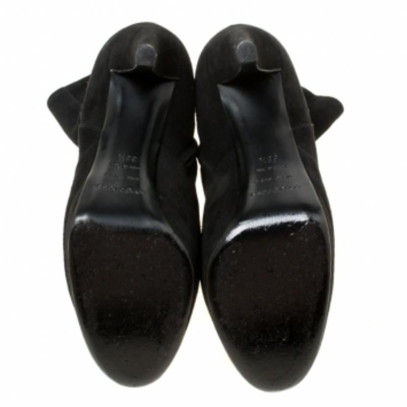 Sergio Rossi Black Suede Platform Ankle Boots Size 36.5 Bon état - En vente à Dubai, Al Qouz 2
