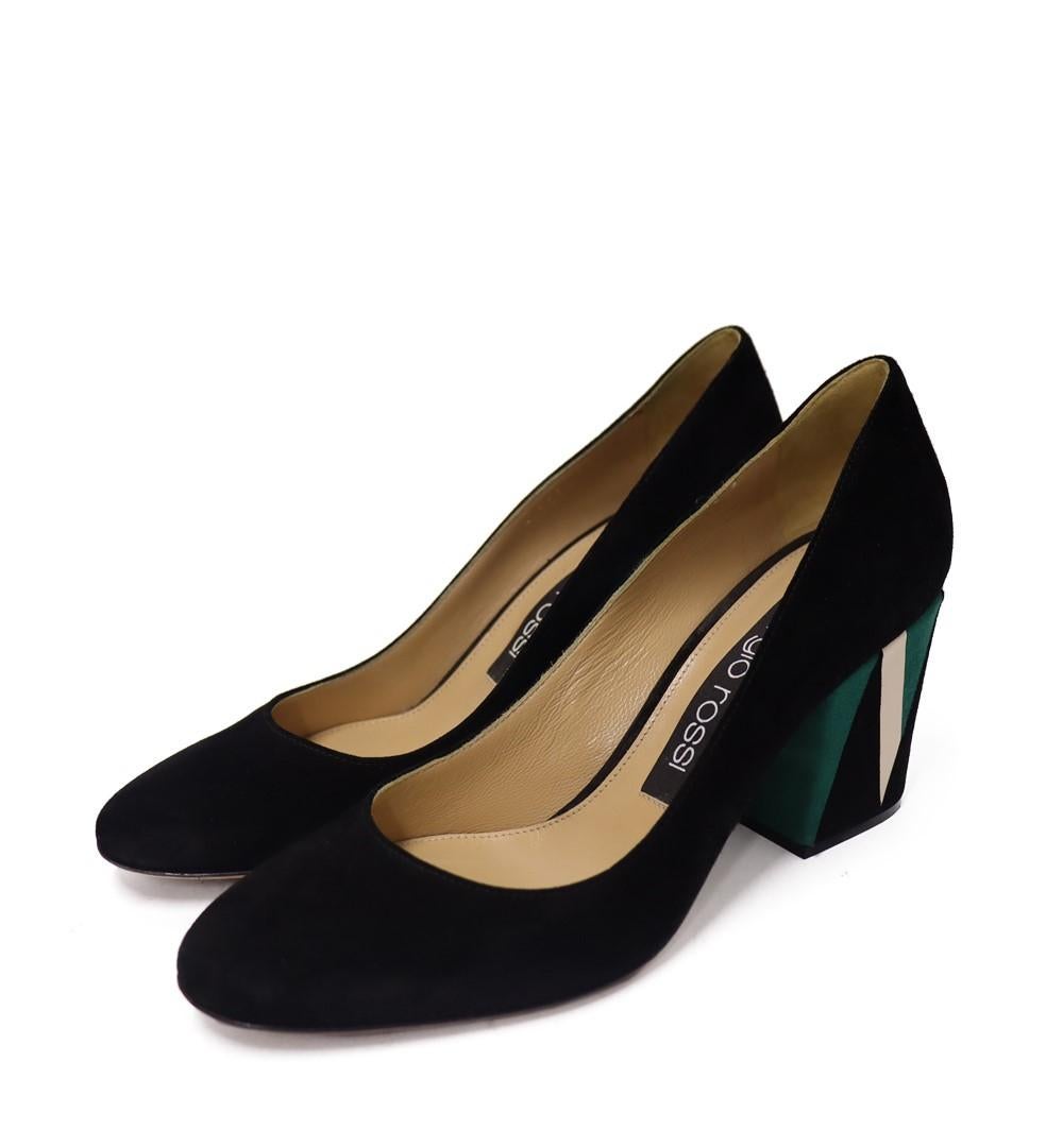 Sergio Rossi Black Suede Pumps, Features a round toe and block heels.

Material: Suede
Size: EU 38
Heel Height: 8cm
Interior Condition: Signs of use
Exterior Condition: Scuffing and Marks 