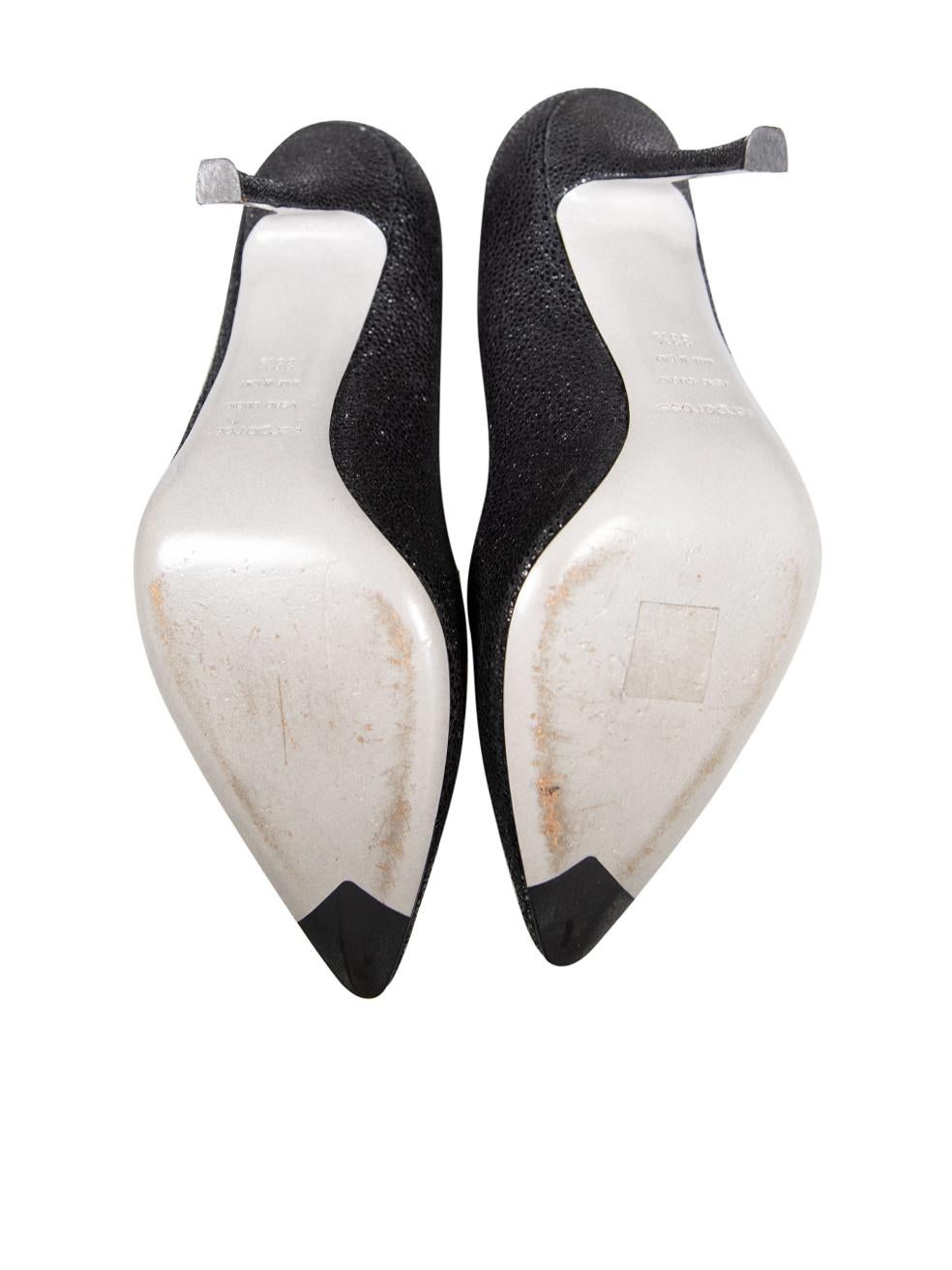 Sergio Rossi Escarpins pointus en cuir texturé noir Taille IT 38.5 Bon état - En vente à London, GB