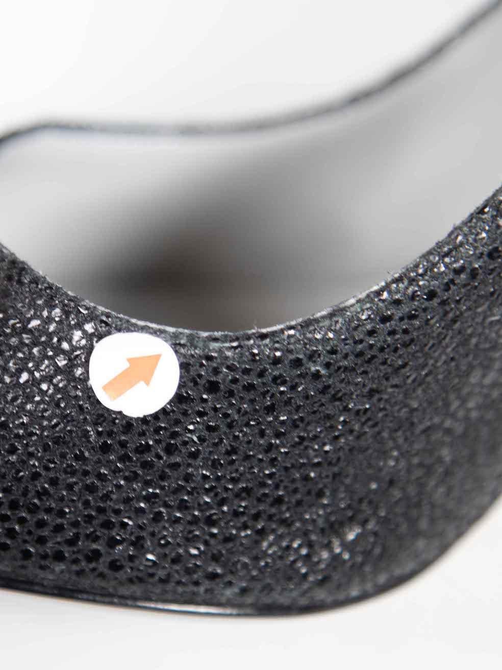 Sergio Rossi Escarpins pointus en cuir texturé noir Taille IT 38.5 Pour femmes en vente
