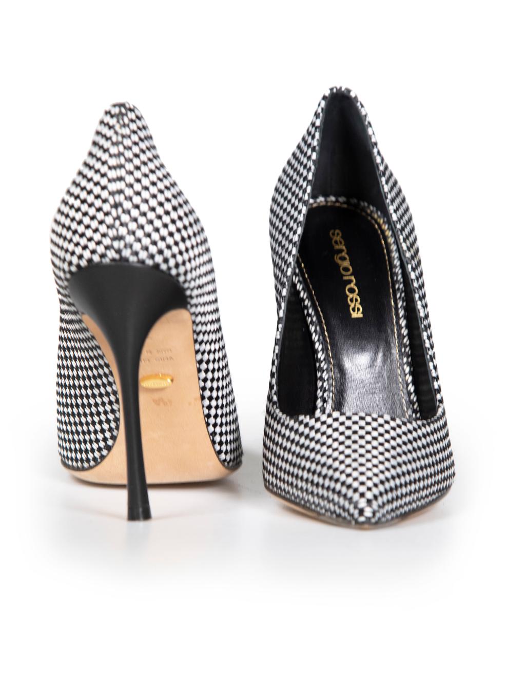 Sergio Rossi Black Weave Pattern Pointed Pumps Size IT 35 In New Condition For Sale In London, GB