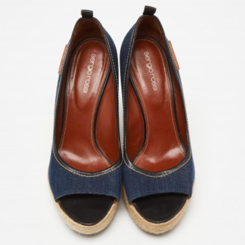 Marron Sergio Rossi Sandales à talons compensés en denim et cuir bleu/noir Taille 39 en vente