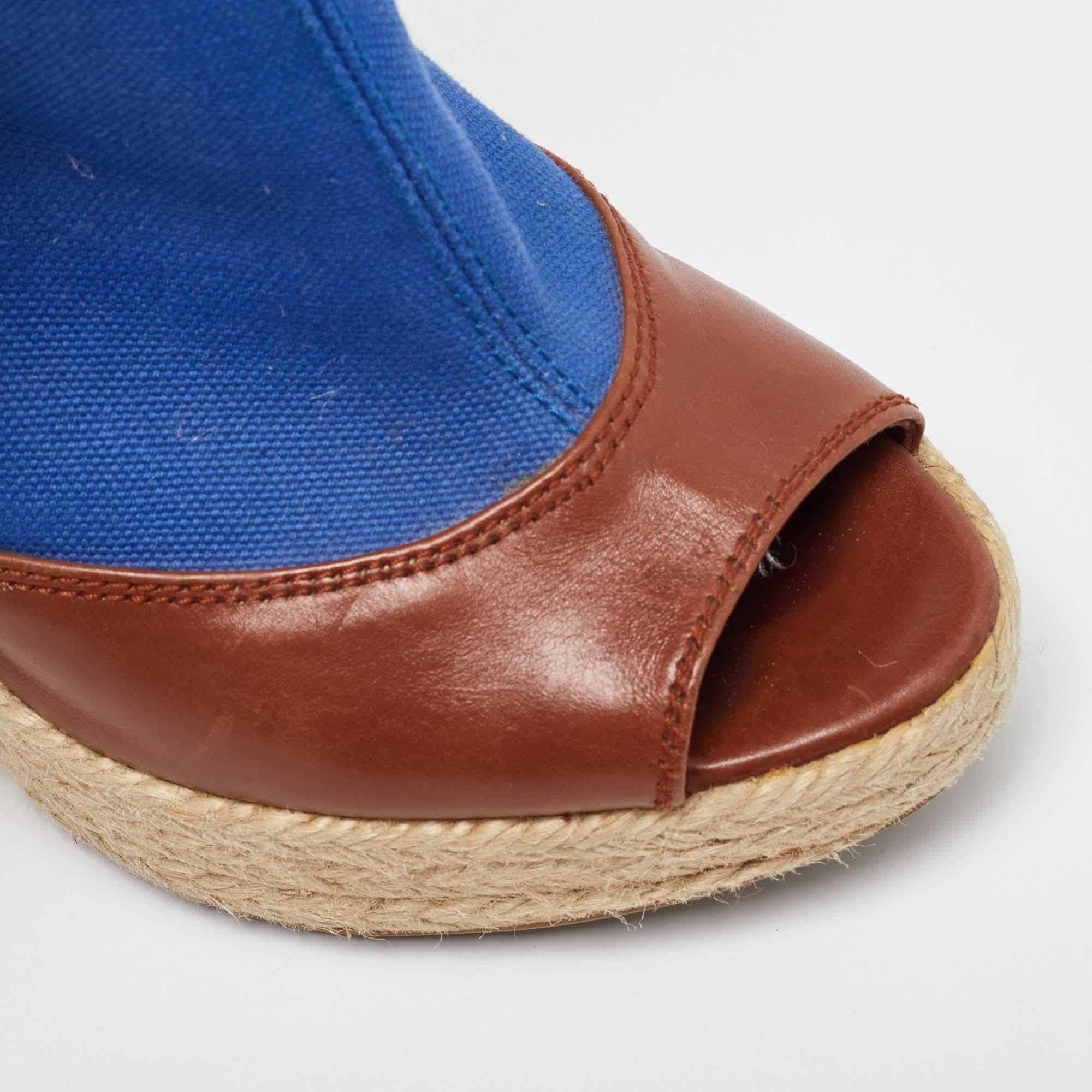 Sergio Rossi Bottes à talons compensés en toile et cuir bleu/marron Taille 36 en vente 2