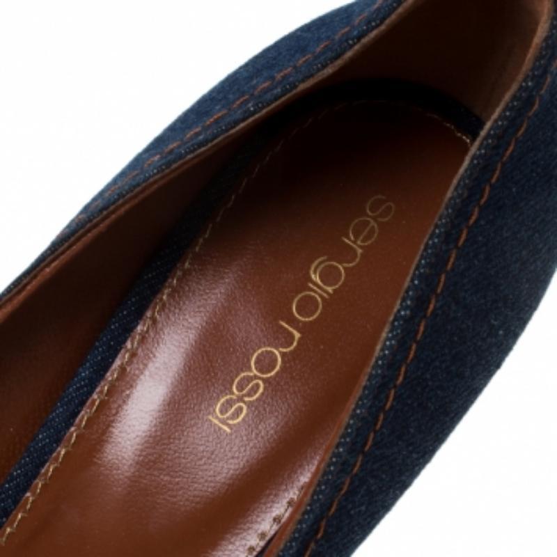 Nero Sergio Rossi Pumps in denim blu taglia 39 in vendita