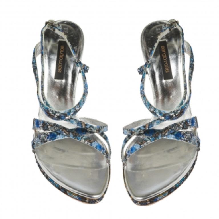 Sergio Rossi Blue Glittered Fabric Strappy Sandals Size 40 In Good Condition For Sale In Dubai, Al Qouz 2