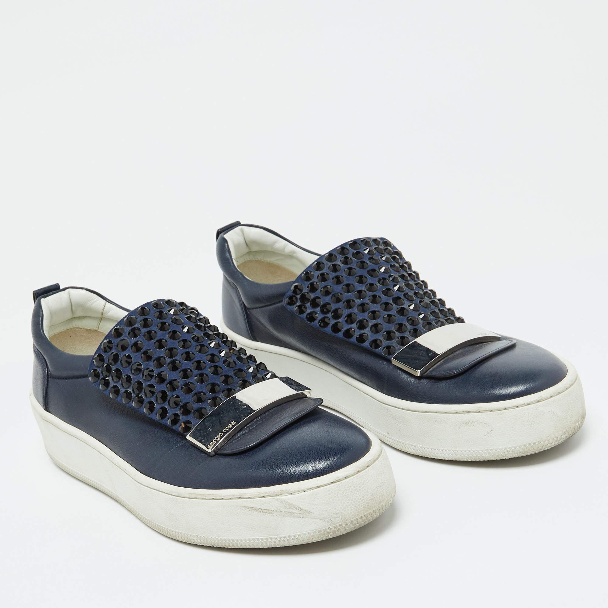 Sergio Rossi Blue Leather Suede Crystal Embellished SR1 Low Top Sneakers Size 38 In Good Condition For Sale In Dubai, Al Qouz 2