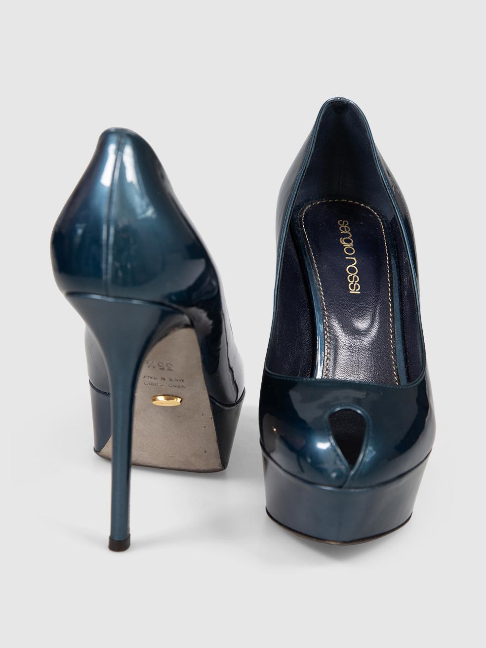 Sergio Rossi Tacones de punta de charol azul Tamaño IT 35.5 en Bueno estado para la venta en London, GB