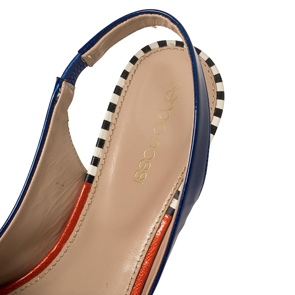 Sergio Rossi Blue Patent Leather Peep Toe Slingback Sandals Size 36 In Good Condition In Dubai, Al Qouz 2