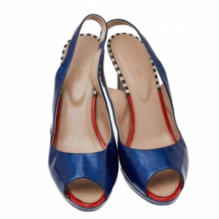 Sergio Rossi - Sandales à bout ouvert en cuir verni bleu, taille 40 Bon état à Dubai, Al Qouz 2