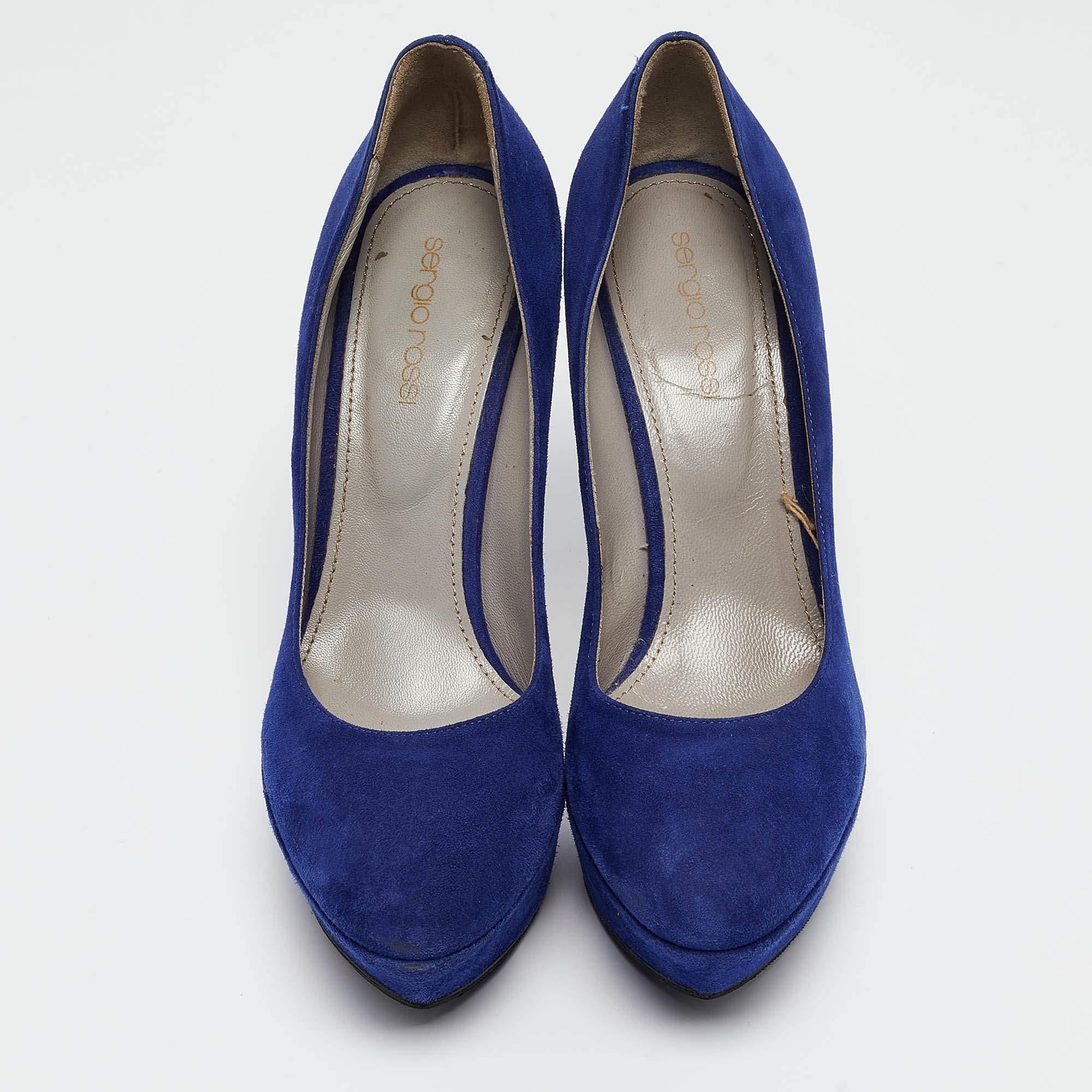 Sergio Rossi Blue Suede Platform Pumps Size 38 In Fair Condition For Sale In Dubai, Al Qouz 2