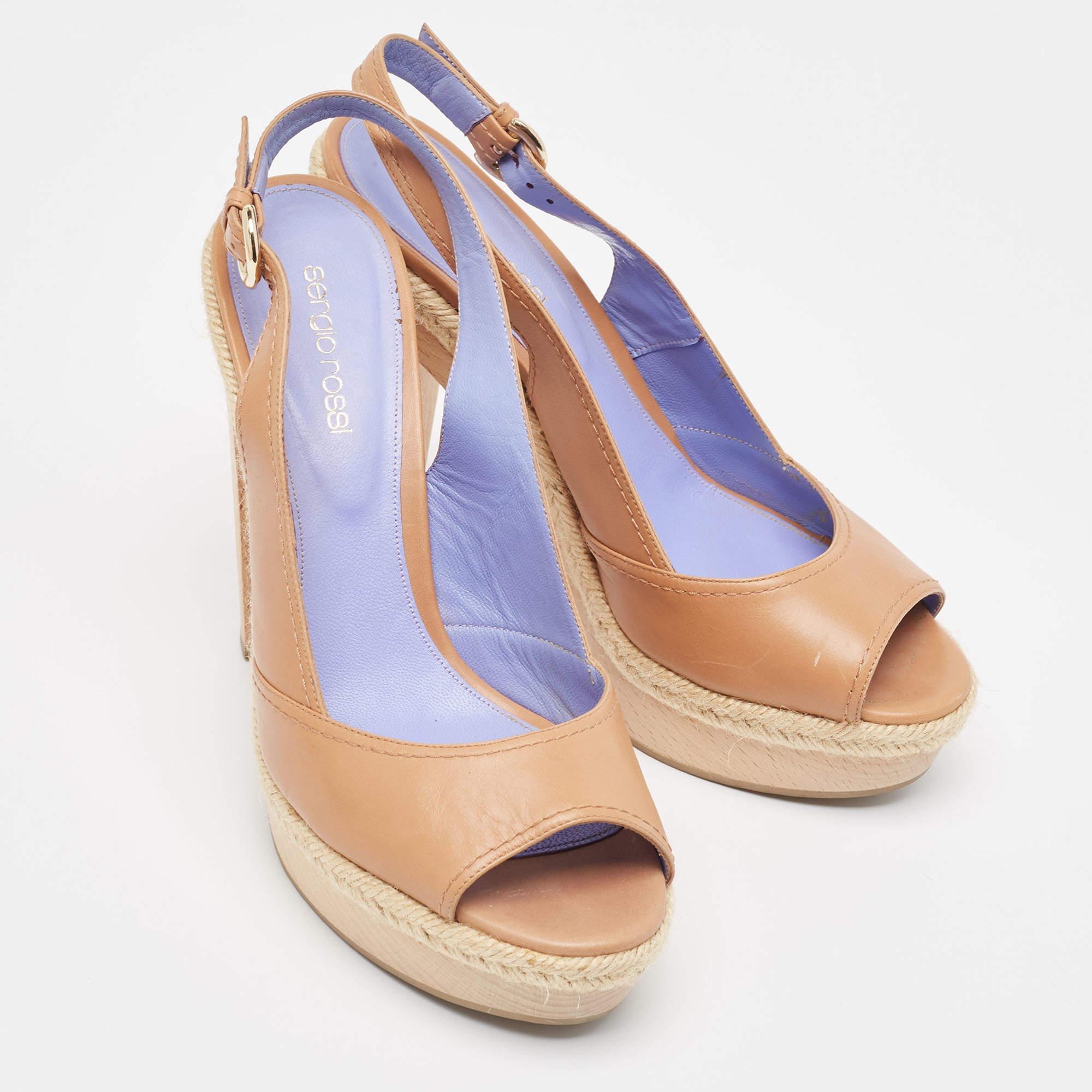 Sergio Rossi Brown Leather Platform Slingback Sandals Size 38.5 In Good Condition For Sale In Dubai, Al Qouz 2