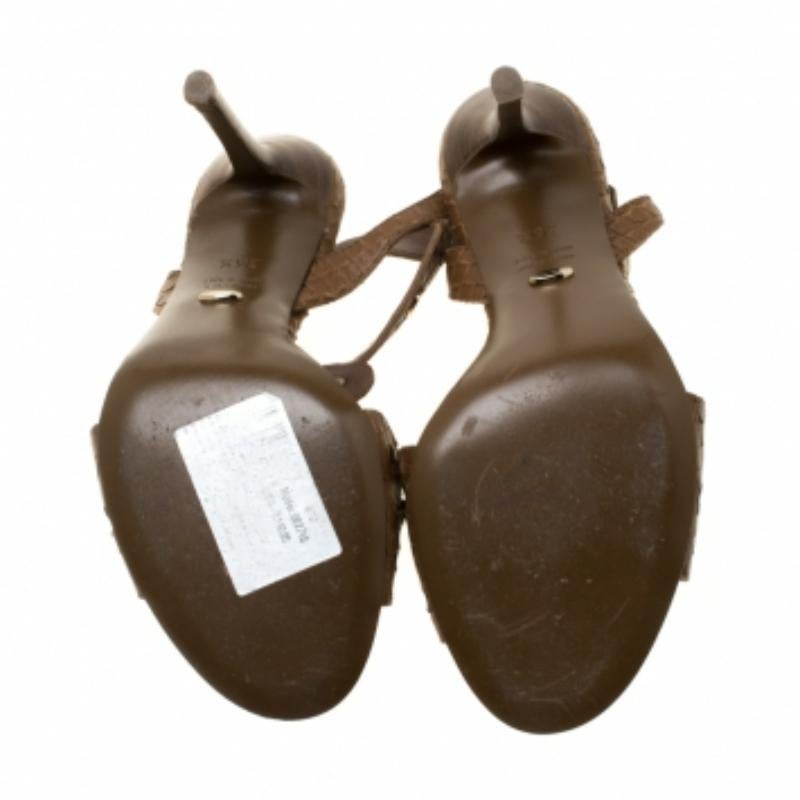 Sergio Rossi Brown Python Studded T Strap Sandals Size 36.5 Bon état - En vente à Dubai, Al Qouz 2