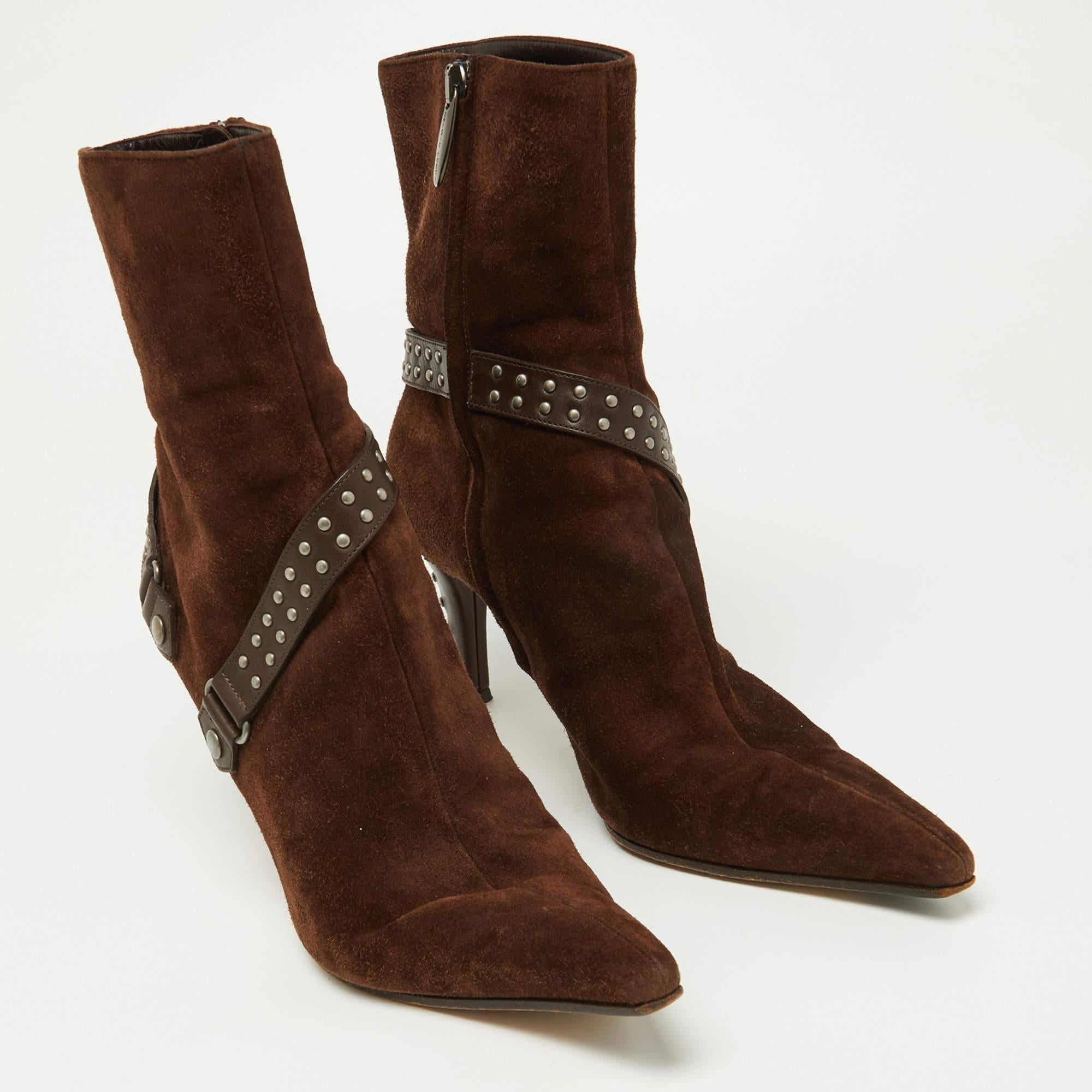 Sergio Rossi Brown Suede and Leather Studded Ankle Boots Size 37 In Fair Condition For Sale In Dubai, Al Qouz 2