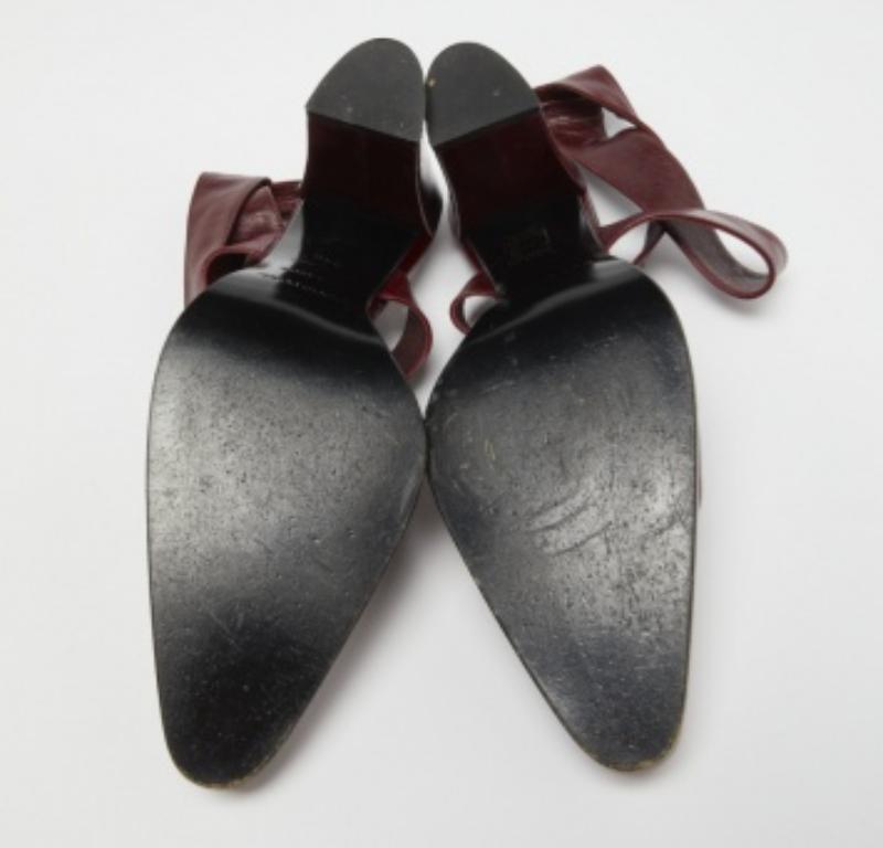 Sergio Rossi escarpins croisés en cuir bordeaux taille 38,5 en vente 2