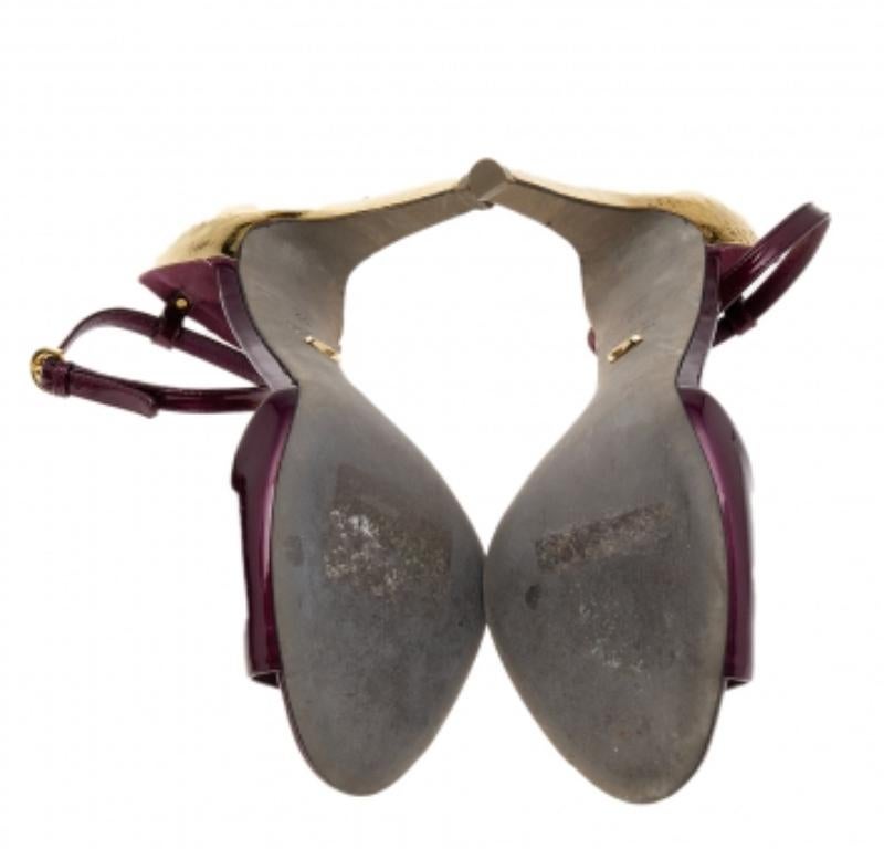 Sergio Rossi - Sandales à talons et brides à la cheville en cuir verni bordeaux, taille 39 en vente 2