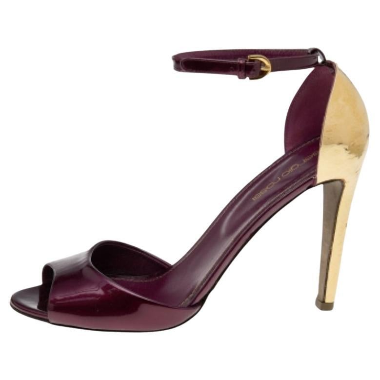 Sergio Rossi - Sandales à talons et brides à la cheville en cuir verni bordeaux, taille 39 en vente