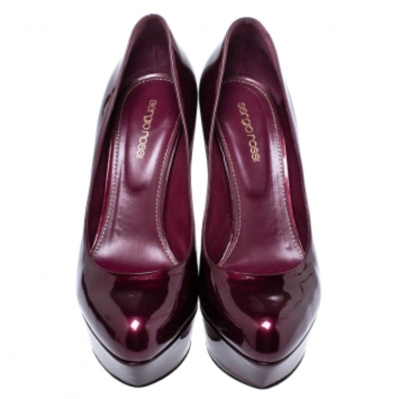 Noir Sergio Rossi escarpins à plateforme en cuir verni bourgogne taille 39 en vente