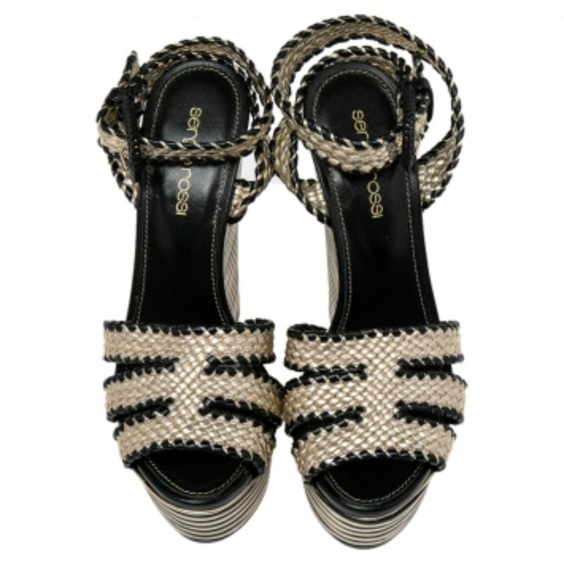 Sergio Rossi - Sandales à talons compensés en cuir tressé or/noir - Taille 35 1