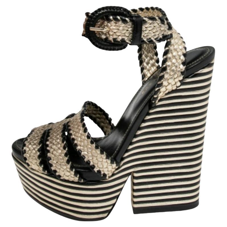 Sergio Rossi - Sandales à talons compensés en cuir tressé or/noir - Taille 35