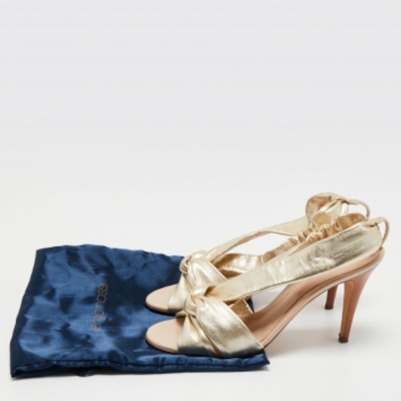 Sergio Rossi Goldfarbene Sandalen aus Leder mit Knotendetail und offener Zehe Größe  40 im Angebot 5
