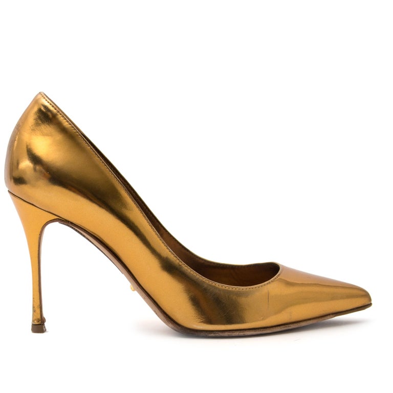 Sergio Rossi Gold Metallic Pump - Size 36 For Sale at 1stDibs