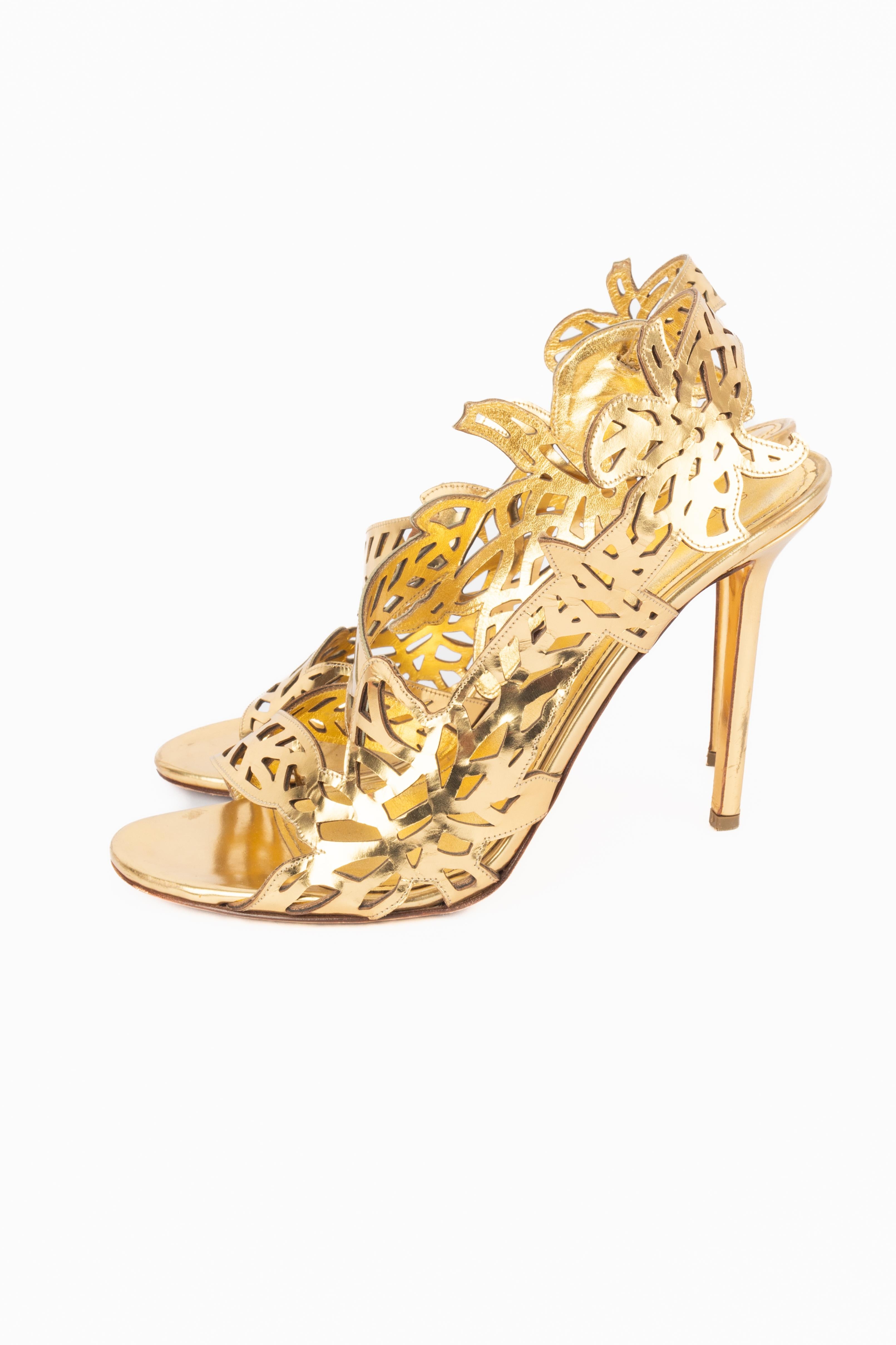 Sergio Rossi, tacchi a spillo in pelle dorata in vendita 1