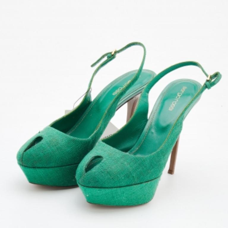 Sergio Rossi Green Canvas Platform Peep Toe Ankle Strap Sandals Size 40 In Excellent Condition For Sale In Dubai, Al Qouz 2