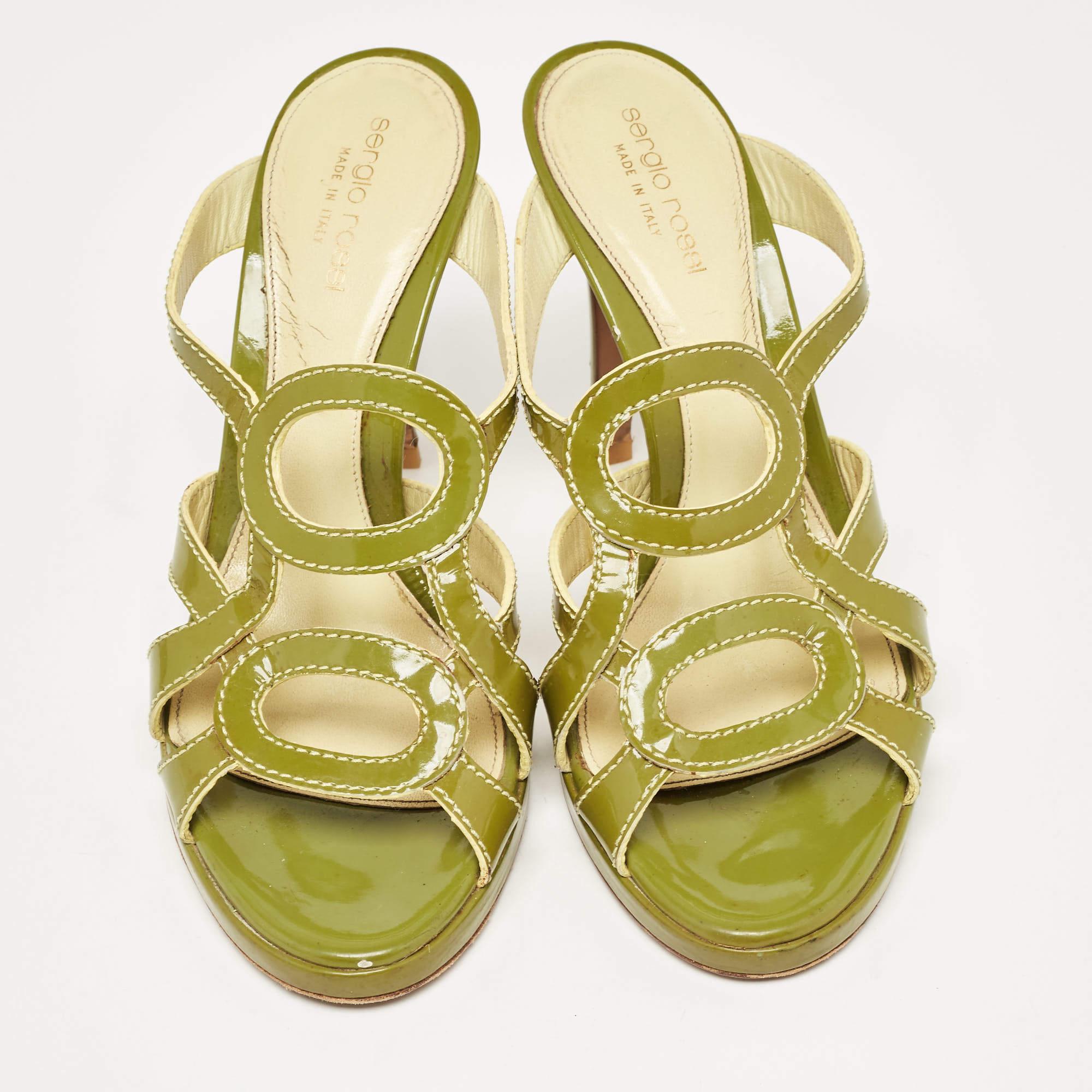 Brown Sergio Rossi Green Patent Leather Platform Strappy Slide Sandals Size 39 For Sale