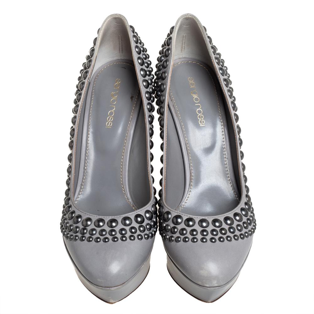 grey leather pumps