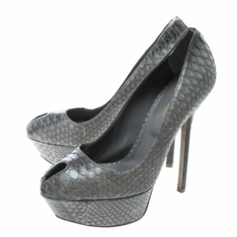 Sergio Rossi escarpins à bout ouvert en python gris, taille 36,5 Pour femmes en vente
