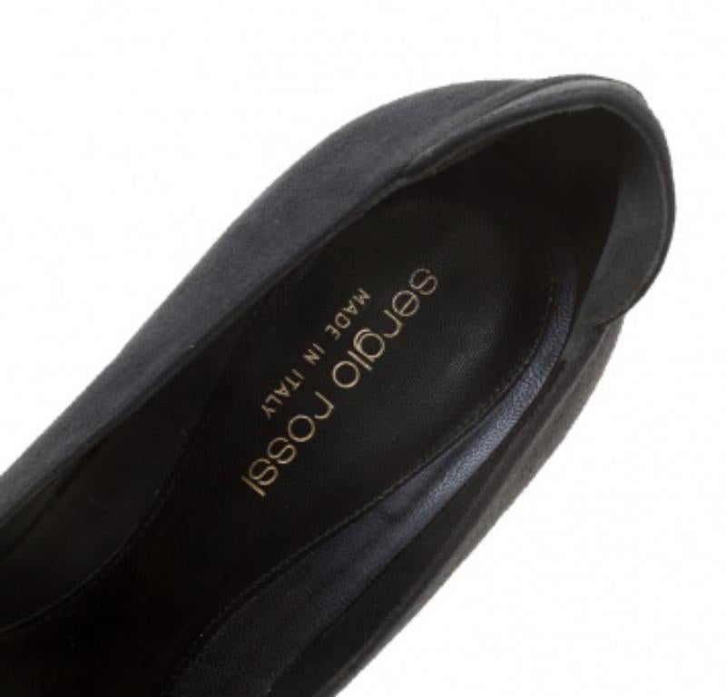 Escarpins compensés Sergio Rossi gris, taille 37 Bon état - En vente à Dubai, Al Qouz 2