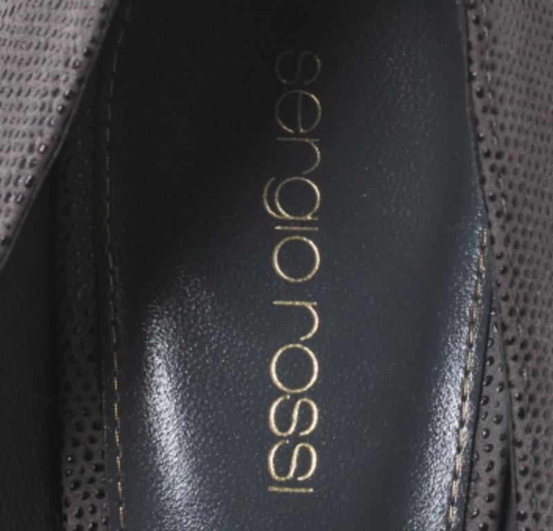 Sergio Rossi escarpins à bout ouvert en cuir texturé gris, taille 38,5 Bon état - En vente à Dubai, Al Qouz 2