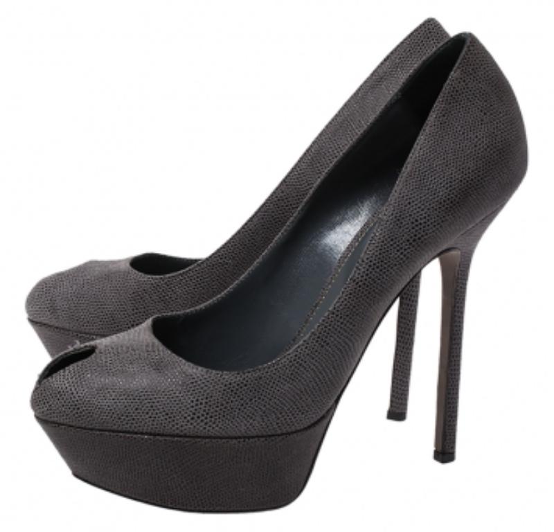 Sergio Rossi escarpins à bout ouvert en cuir texturé gris, taille 38,5 en vente 2