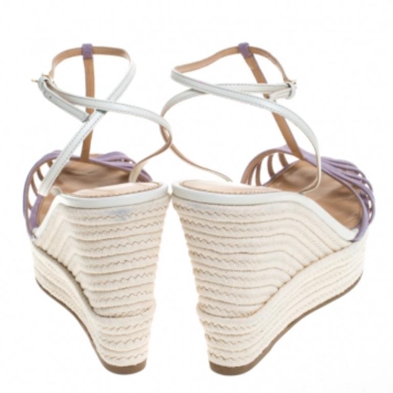 Sergio Rossi - Sandales compensées à bride en T en daim et cuir lavande/blanc, taille 39,5 en vente 1