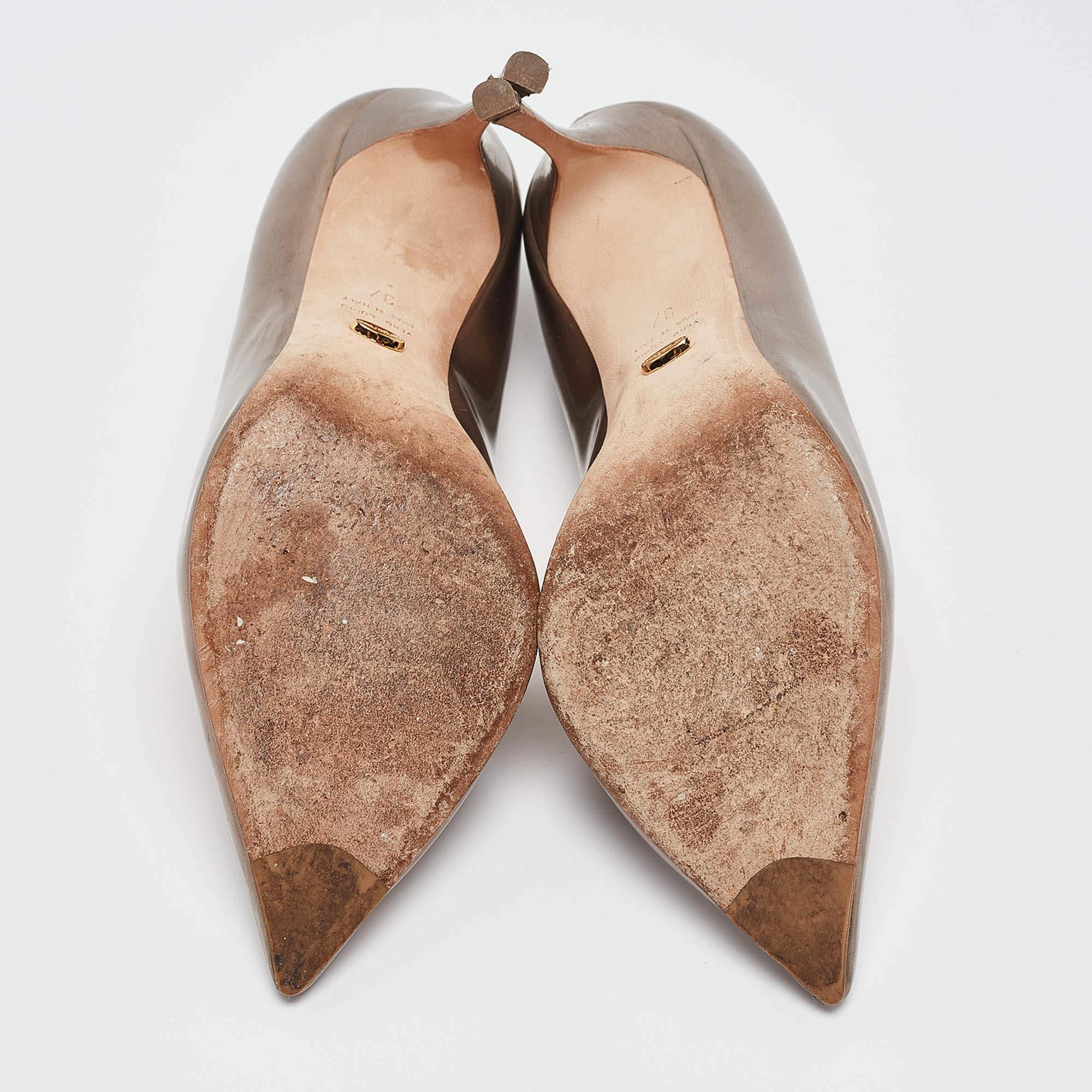 Sergio Rossi escarpins à bout pointu en cuir bronze métallisé, taille 37 en vente 1