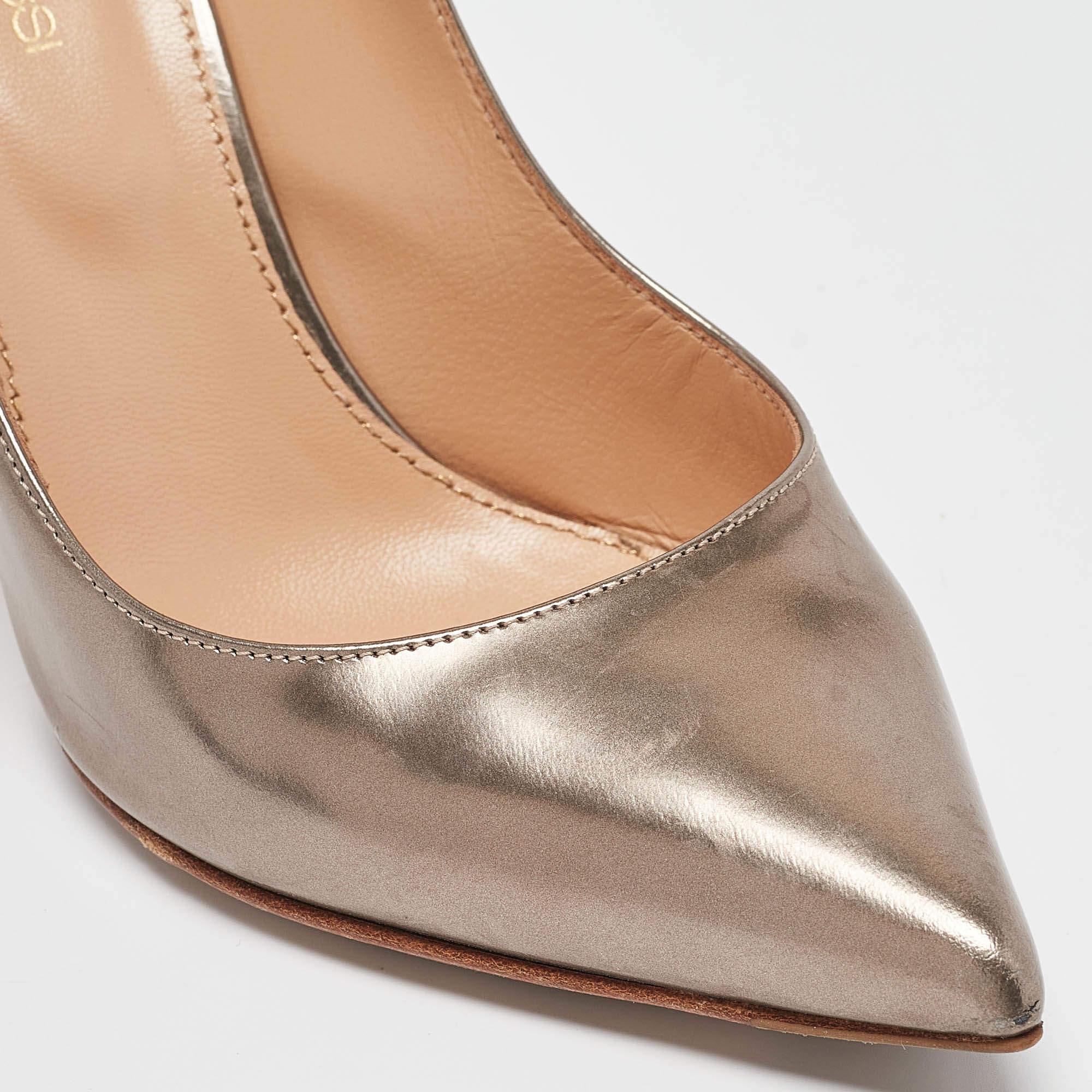Sergio Rossi escarpins à bout pointu en cuir bronze métallisé, taille 37 en vente 2